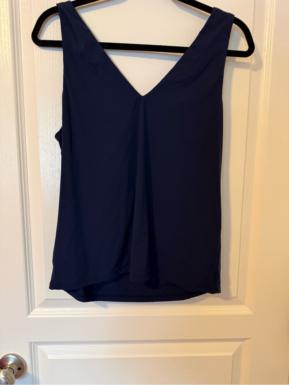 White House Black Market Deep Navy V-Neck Sleeveless Camisole